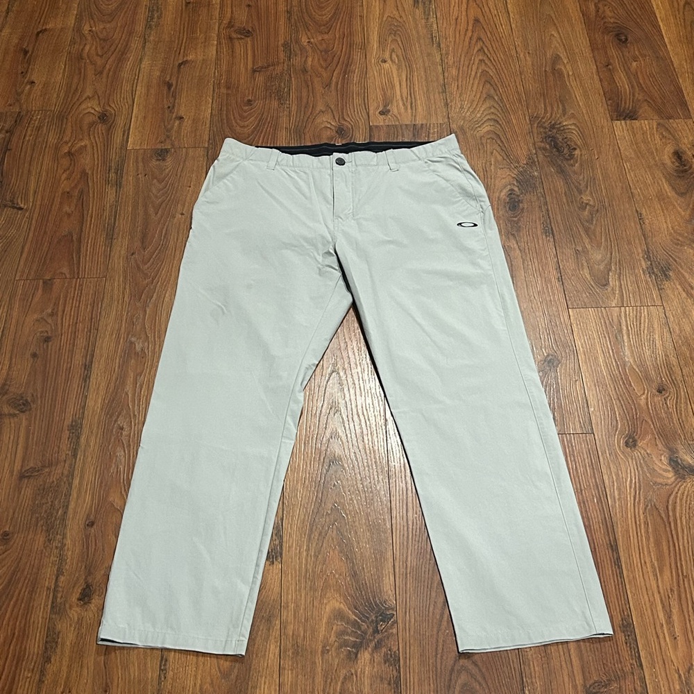 OAKLEY DRI FIT GOLF PANTS.